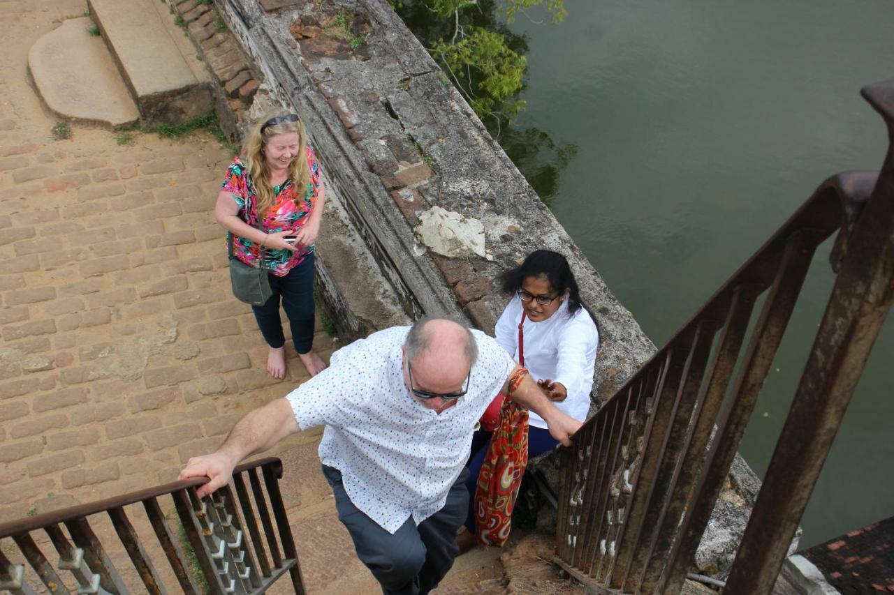 Miheen Hotel & Resort - Anuradhapura Mihintale Eksteriør bilde